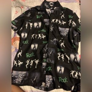 Graphic Button Up Top